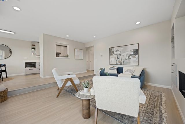 21117 Gary Dr 105, Hayward, CA 94546