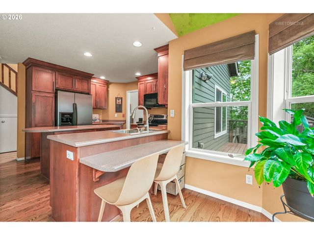 9606 Sw 54TH Ave, Portland, OR 97219