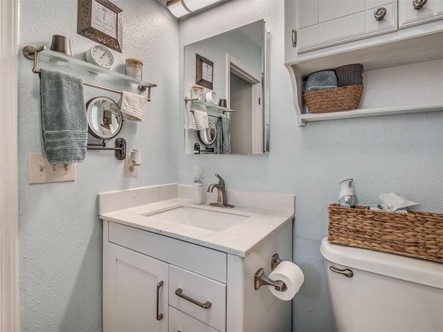 833 SE 9th Street, Moore, OK 73160