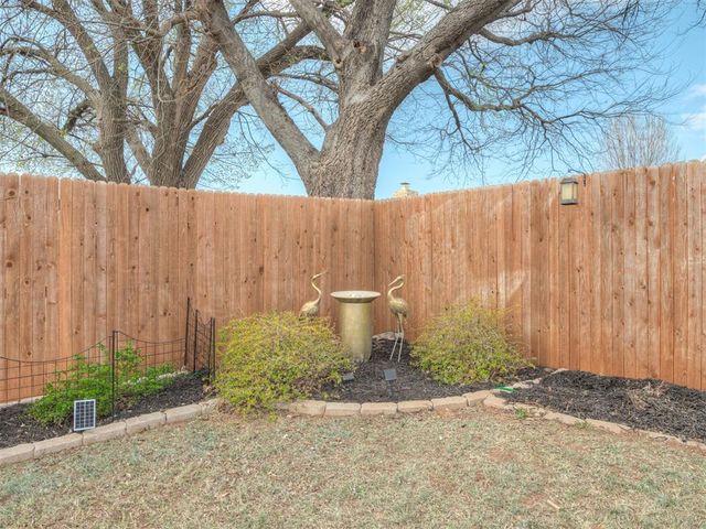 833 SE 9th Street, Moore, OK 73160