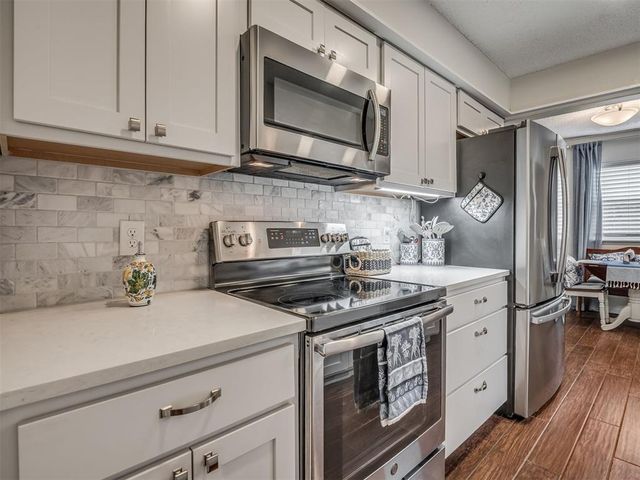 833 SE 9th Street, Moore, OK 73160