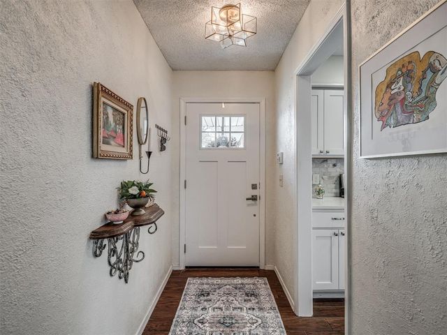 833 SE 9th Street, Moore, OK 73160