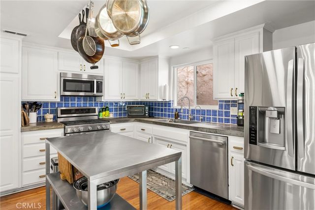 1768 Glendon Ave 4, Los Angeles, CA 90024