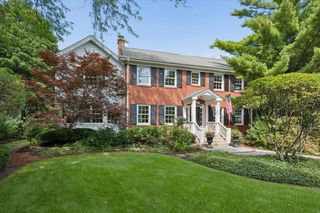 579 Hill Terrace, Winnetka, IL 60093