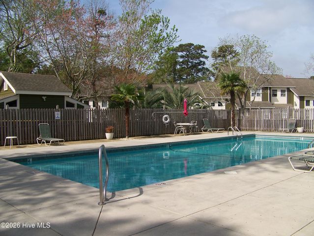 702 Cedarwood Village, Morehead City, NC 28557