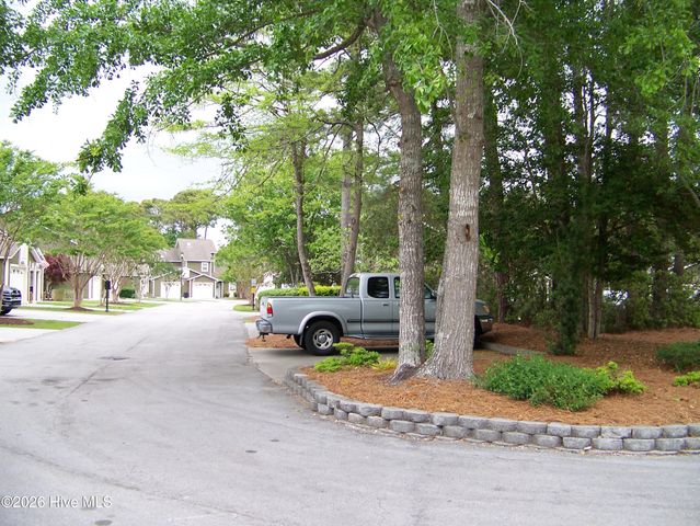 702 Cedarwood Village, Morehead City, NC 28557