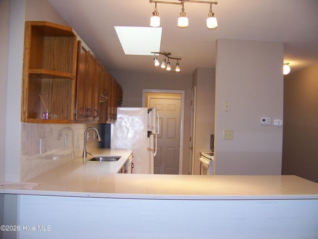 702 Cedarwood Village, Morehead City, NC 28557