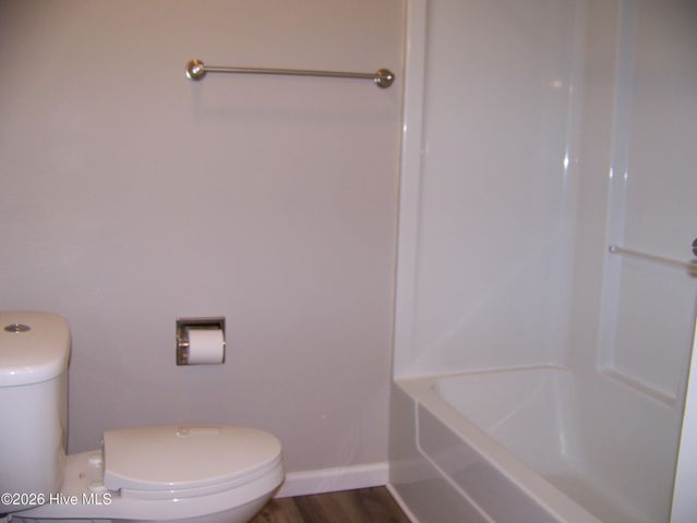 702 Cedarwood Village, Morehead City, NC 28557