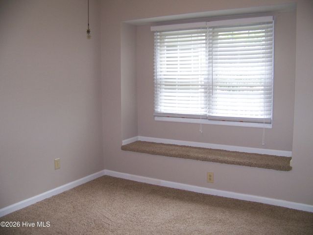 702 Cedarwood Village, Morehead City, NC 28557