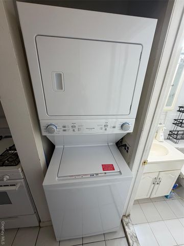 43-04 158th Street 3E, Flushing, NY 11358