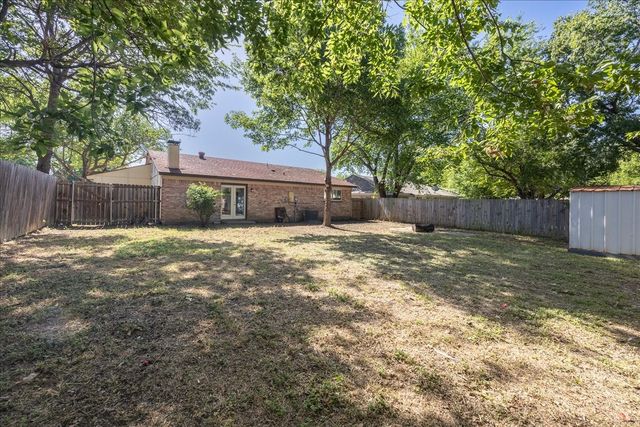 5709 Denise Drive, Haltom City, TX 76148