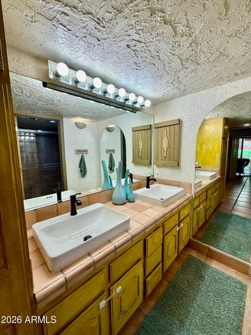 4303 E CACTUS Road 110, Phoenix, AZ 85032