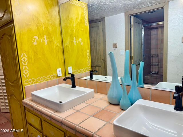 4303 E CACTUS Road 110, Phoenix, AZ 85032