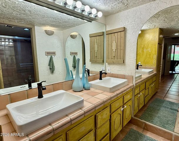 4303 E CACTUS Road 110, Phoenix, AZ 85032