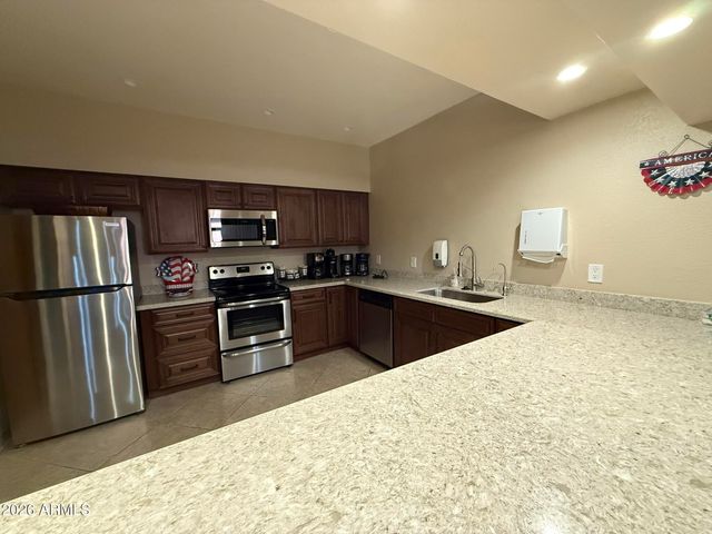 4303 E CACTUS Road 110, Phoenix, AZ 85032