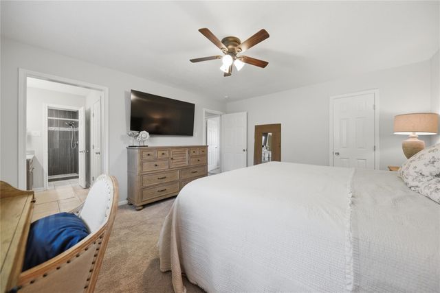 207 Briar Ridge Drive, Bellville, TX 77418