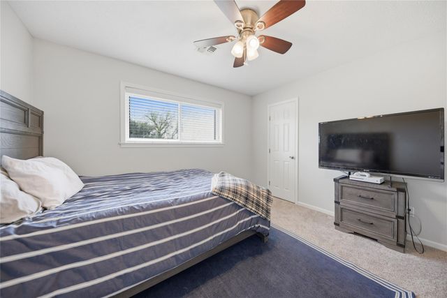 207 Briar Ridge Drive, Bellville, TX 77418