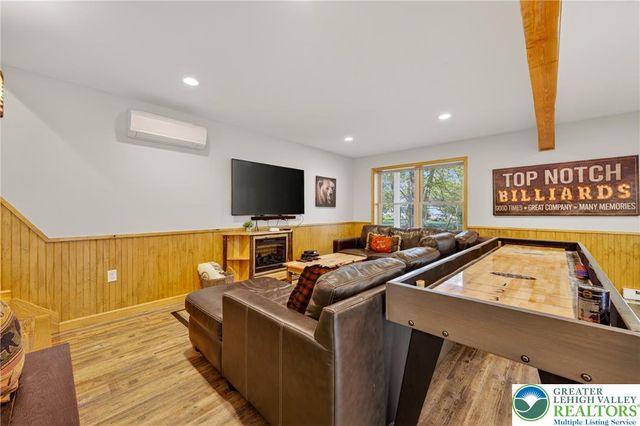 37 Frost Lane, Penn Forest Twp, PA 18210
