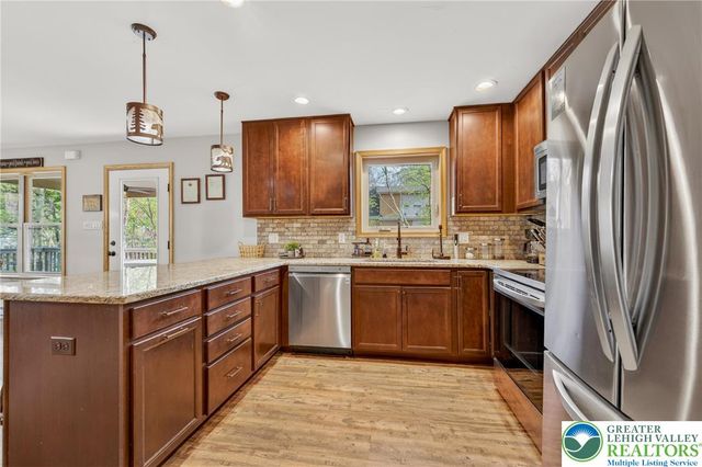 37 Frost Lane, Penn Forest Twp, PA 18210