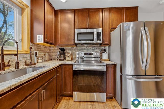 37 Frost Lane, Penn Forest Twp, PA 18210
