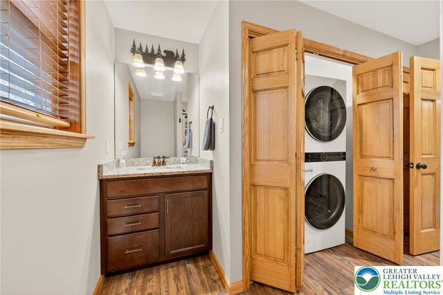 37 Frost Lane, Penn Forest Twp, PA 18210