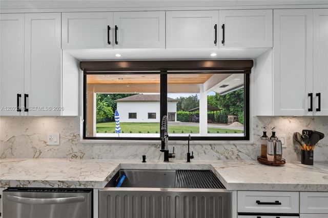 14390 SW 24th Street, Davie, FL 33325