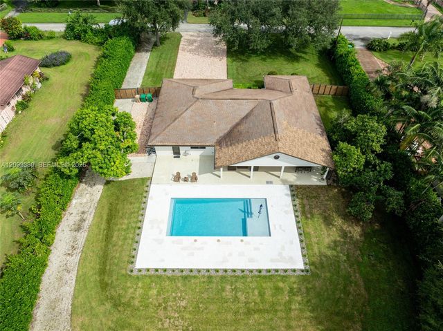 14390 SW 24th Street, Davie, FL 33325