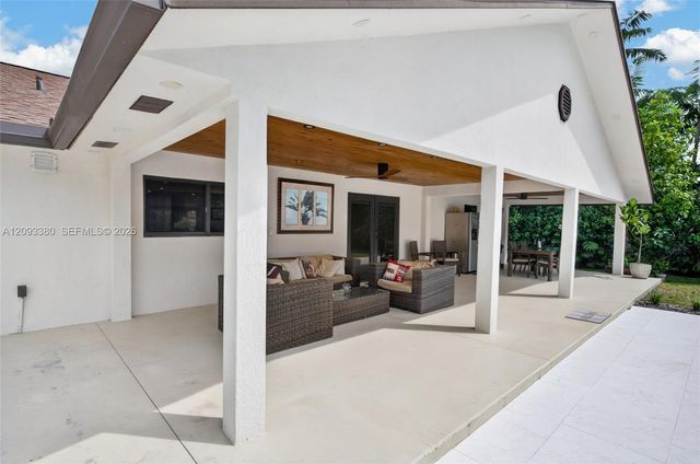 14390 SW 24th Street, Davie, FL 33325