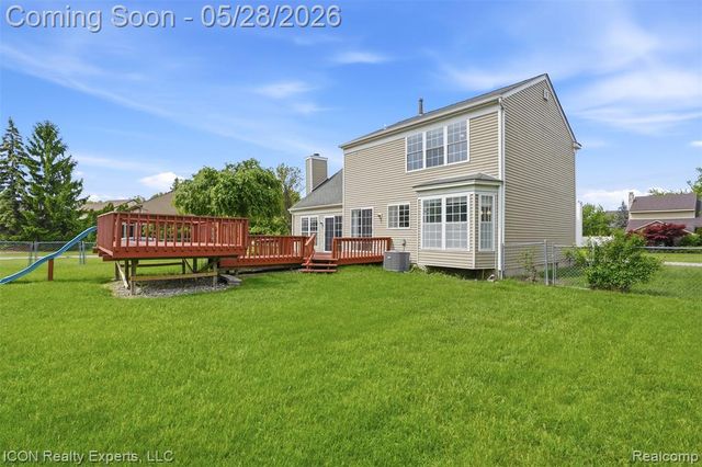 1028 Knightsbridge Road, Canton, MI 48187
