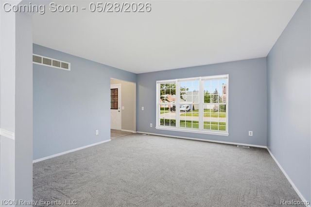1028 Knightsbridge Road, Canton, MI 48187