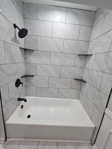 22120 Beverly Street, Oak Park, MI 48237