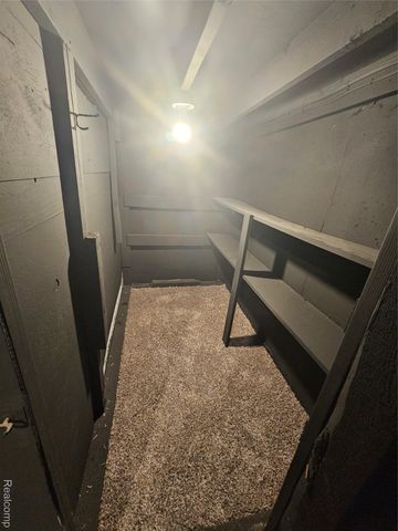 22120 Beverly Street, Oak Park, MI 48237