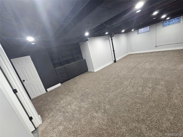 22120 Beverly Street, Oak Park, MI 48237