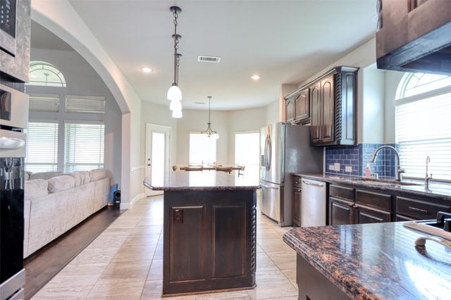 2601 Grouse Hollow Way, Midlothian, TX 76065