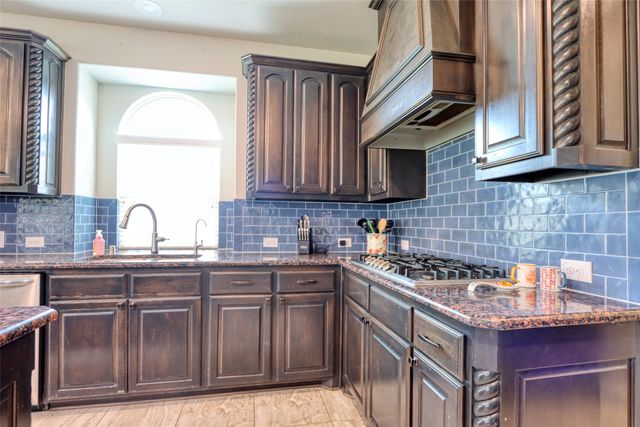 2601 Grouse Hollow Way, Midlothian, TX 76065