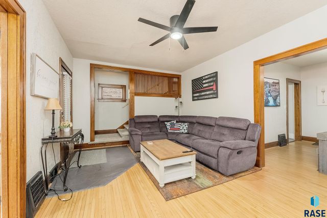 804 S summit Ave Avenue, Sioux Falls, SD 57104