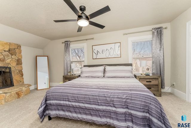 804 S summit Ave Avenue, Sioux Falls, SD 57104