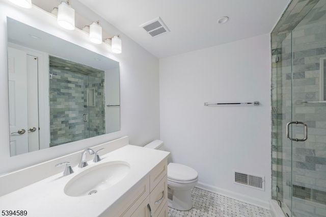 20 HERITAGE DRIVE C, Chatham Twp., NJ 07928