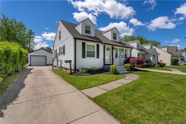 82 Treadwell Road, Tonawanda, NY 14150