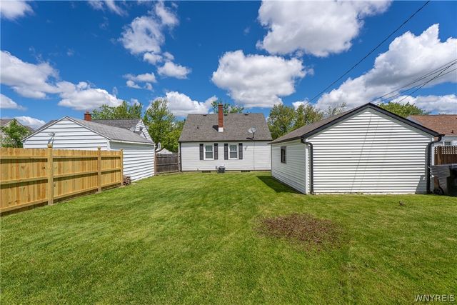 82 Treadwell Road, Tonawanda, NY 14150