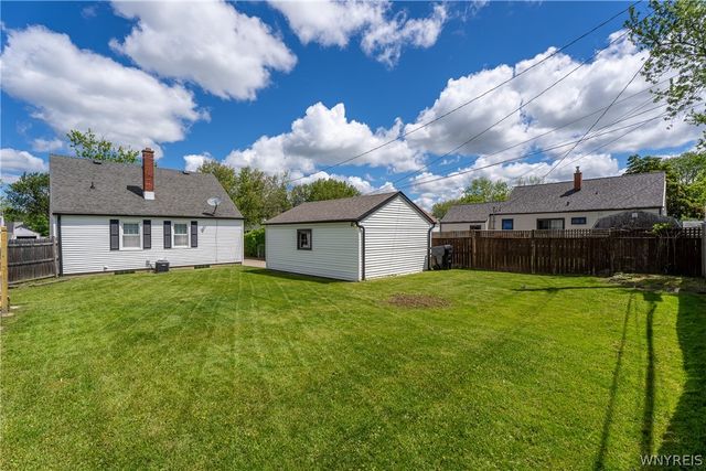 82 Treadwell Road, Tonawanda, NY 14150