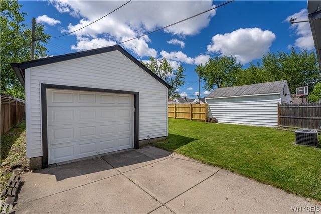 82 Treadwell Road, Tonawanda, NY 14150