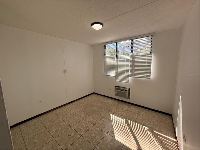 102 P GOLDEN COURT II P102, San Juan, PR 00918