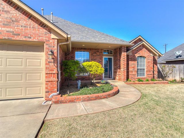 709 N Remington Way, Mustang, OK 73064