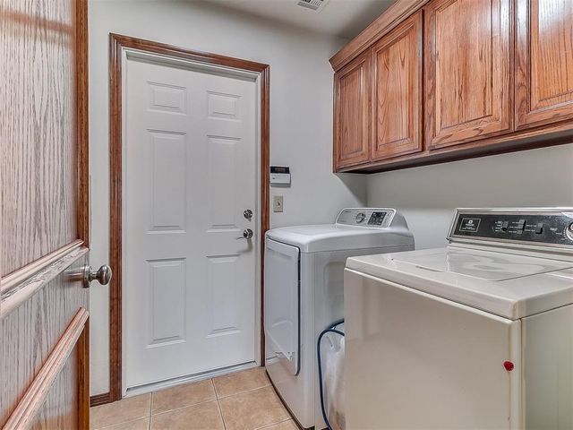 709 N Remington Way, Mustang, OK 73064