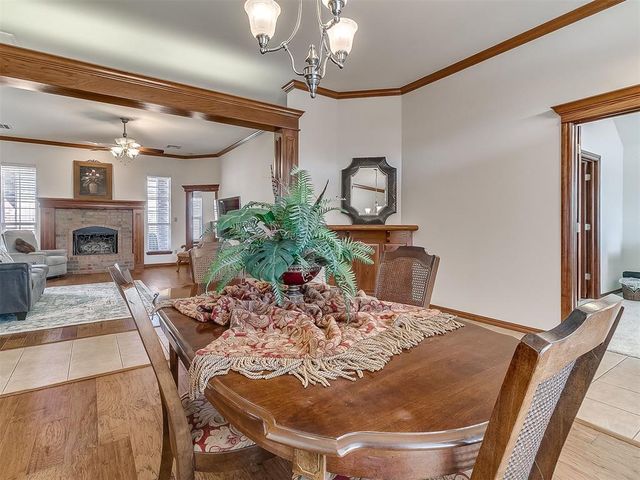 709 N Remington Way, Mustang, OK 73064
