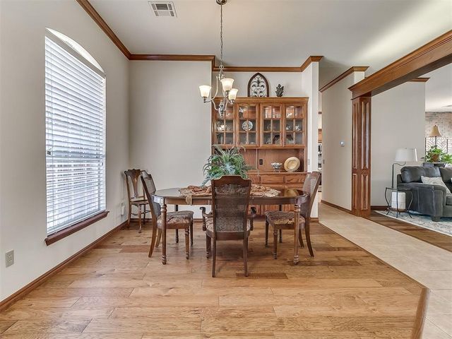 709 N Remington Way, Mustang, OK 73064