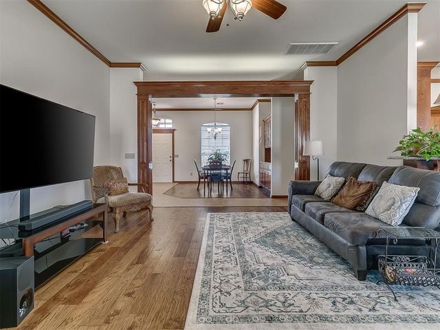 709 N Remington Way, Mustang, OK 73064