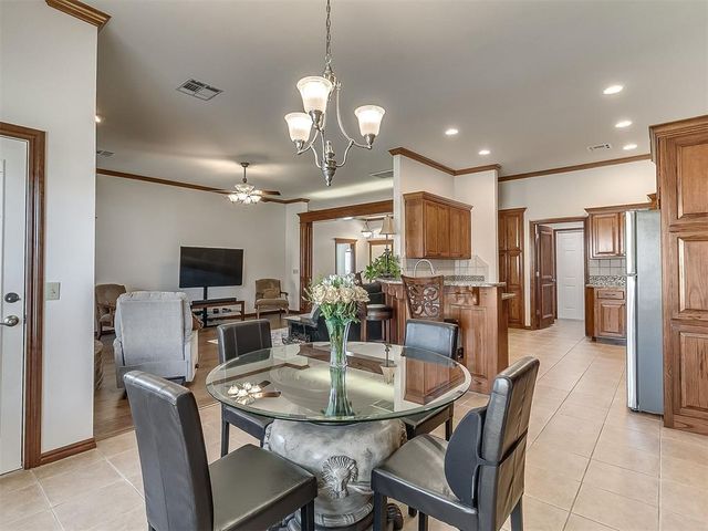 709 N Remington Way, Mustang, OK 73064