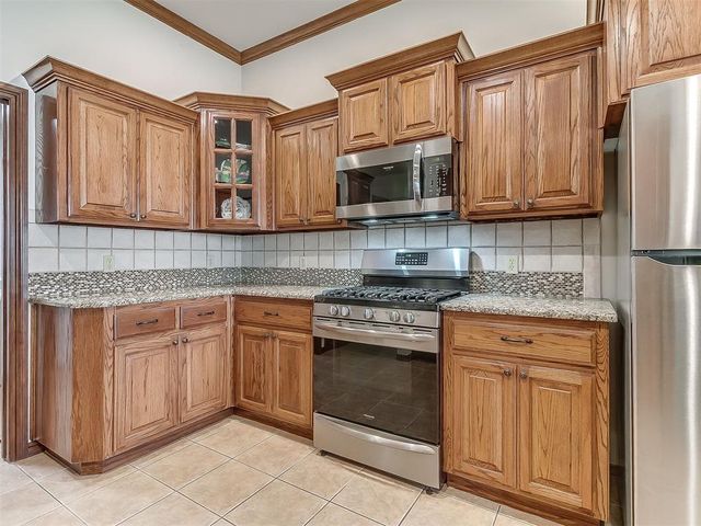709 N Remington Way, Mustang, OK 73064